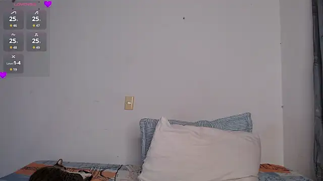 Snapshot of valen_thompson chatting on February 17, 2026, 11:24 pm valen thompson online show from February 17, 2026, 11:24 pm