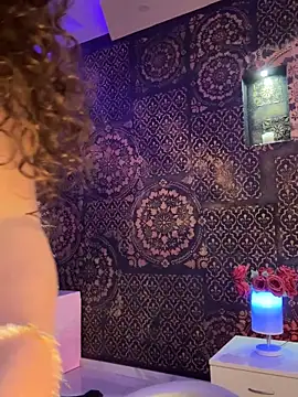 Snapshot of Marilyn_La_Rose chatting on March 19, 2026, 6:19 pm Marilyn La Rose online show from March 19, 2026, 6:19 pm