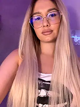 mollyxxx online show from October 25, 2025, 3:17 am