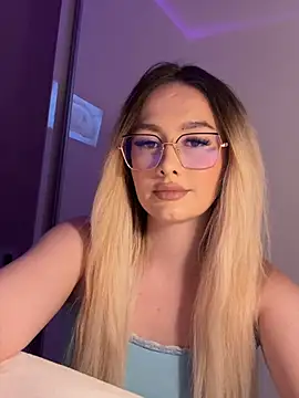 Snapshot of mollyxxx chatting on February 18, 2026, 1:58 am mollyxxx online show from February 18, 2026, 1:58 am