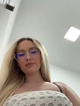 mollyxxx online show from January 23, 2025, 12:09 pm