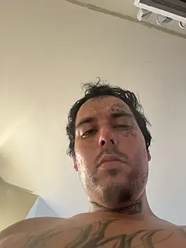 Snapshot of cesloer chatting on March 5, 2026, 12:07 am cesloer online show from March 5, 2026, 12:07 am