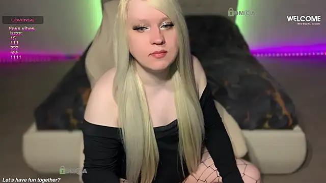 Snapshot of camsmiley chatting on June 6, 2026, 1:33 am camsmiley online show from June 6, 2026, 1:33 am