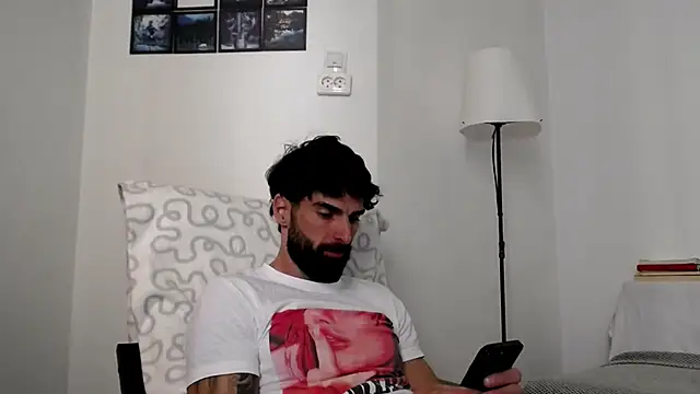 Snapshot of Verycutex chatting on March 8, 2026, 9:56 am Verycutex online show from March 8, 2026, 9:56 am