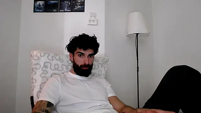 Snapshot of Verycutex chatting on March 17, 2026, 12:19 pm Verycutex online show from March 17, 2026, 12:19 pm