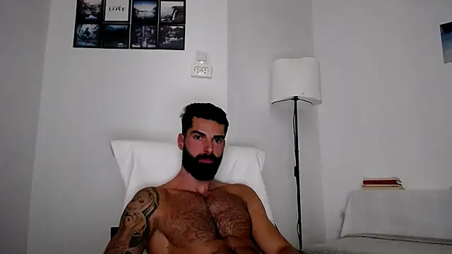 Verycutex online show from October 12, 2025, 6:37 am