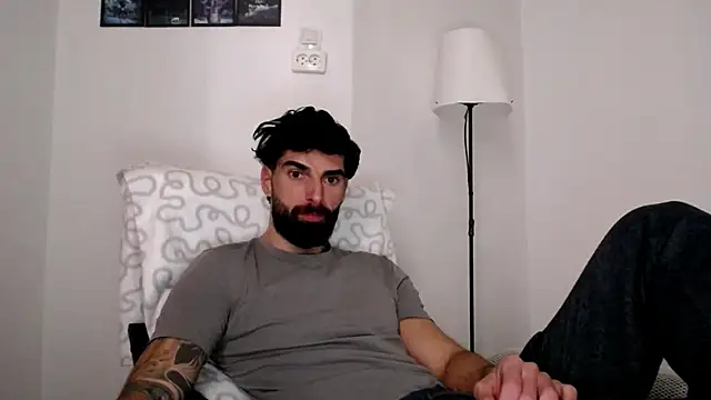 Snapshot of Verycutex chatting on March 2, 2026, 7:59 am Verycutex online show from March 2, 2026, 7:59 am