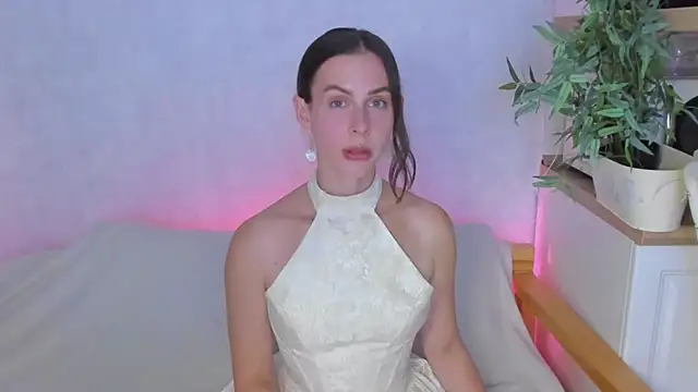 Teresa Hardly online show from September 23, 2025, 7:43 pm