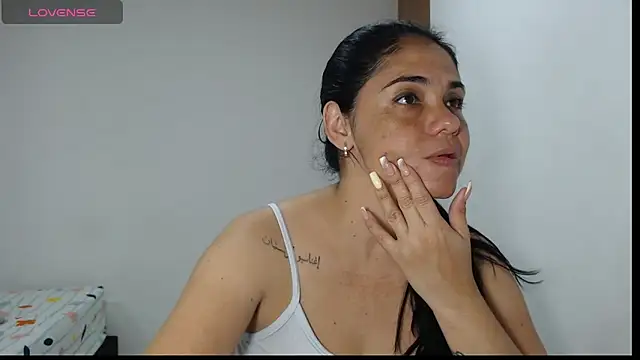 Snapshot of selena_ferri chatting on September 24, 2025, 9:54 pm selena ferri online show from September 24, 2025, 9:54 pm