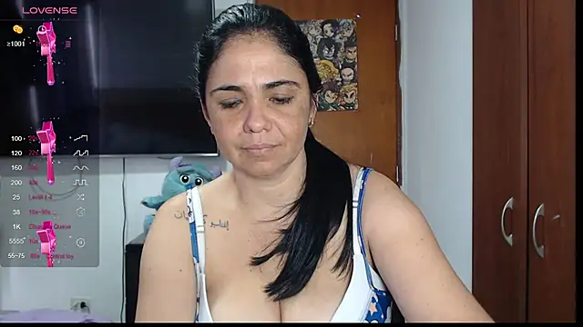 Snapshot of selena_ferri chatting on February 13, 2025, 7:42 pm selena ferri online show from February 13, 2025, 7:42 pm