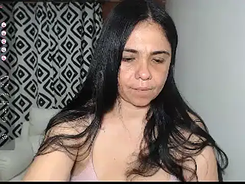 Snapshot of selena_ferri chatting on January 17, 2025, 1:47 am selena ferri online show from January 17, 2025, 1:47 am