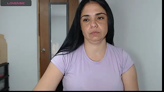 Snapshot of selena_ferri chatting on November 29, 2025, 9:59 pm selena ferri online show from November 29, 2025, 9:59 pm