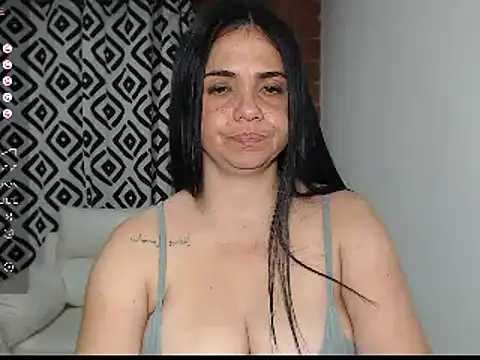 Snapshot of selena_ferri chatting on January 18, 2025, 3:31 am selena ferri online show from January 18, 2025, 3:31 am