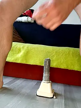 milosek81 online show from November 3, 2025, 1:47 pm