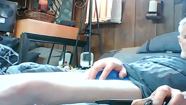Snapshot of Makowboy chatting on April 30, 2026, 7:54 pm Makowboy online show from April 30, 2026, 7:54 pm