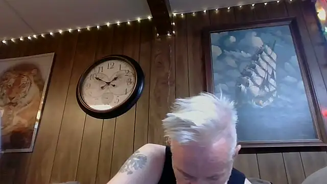 Snapshot of Makowboy chatting on December 26, 2024, 8:53 pm Makowboy online show from December 26, 2024, 8:53 pm