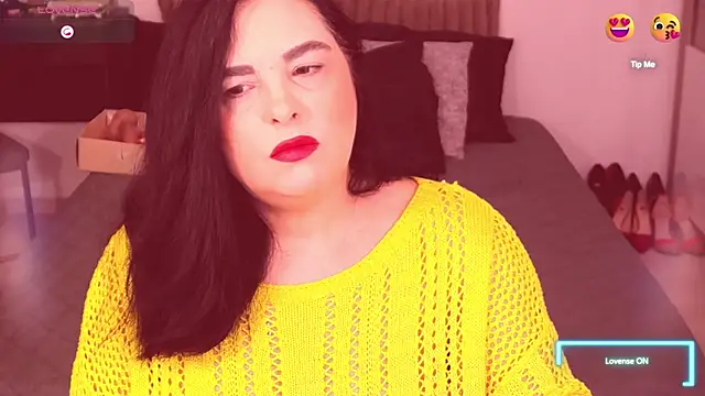 Snapshot of Alenny11 chatting on February 25, 2026, 4:12 am Alenny11 online show from February 25, 2026, 4:12 am