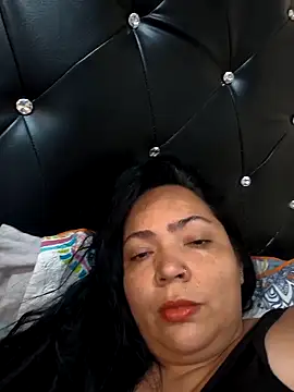 NIKOLE1301 online show from May 7, 2026, 8:12 pm