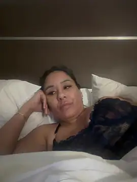 Snapshot of Aw_ThROAt9 chatting on July 19, 2026, 10:12 am Aw ThROAt9 online show from July 19, 2026, 10:12 am