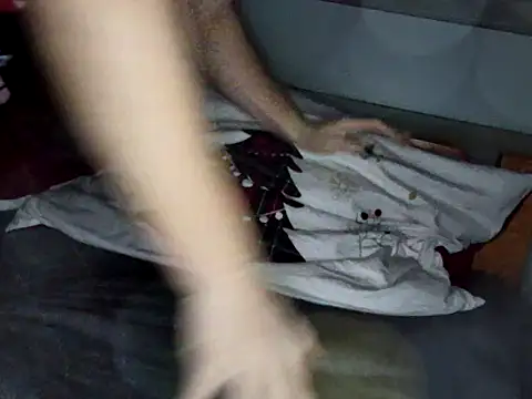 Snapshot of CZboobs chatting on January 4, 2025, 9:09 pm CZboobs online show from January 4, 2025, 9:09 pm