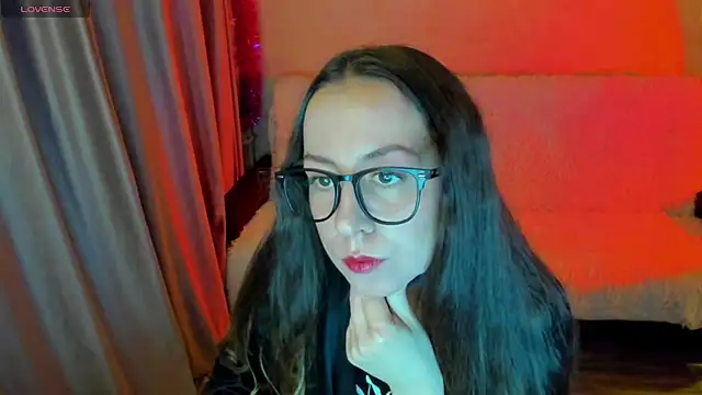 Snapshot of CurlySteph chatting on October 16, 2025, 6:27 pm CurlySteph online show from October 16, 2025, 6:27 pm