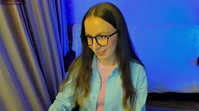 Snapshot of CurlySteph chatting on October 28, 2025, 4:50 pm CurlySteph online show from October 28, 2025, 4:50 pm