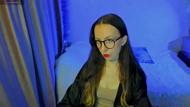 Snapshot of CurlySteph chatting on October 23, 2025, 4:38 pm CurlySteph online show from October 23, 2025, 4:38 pm