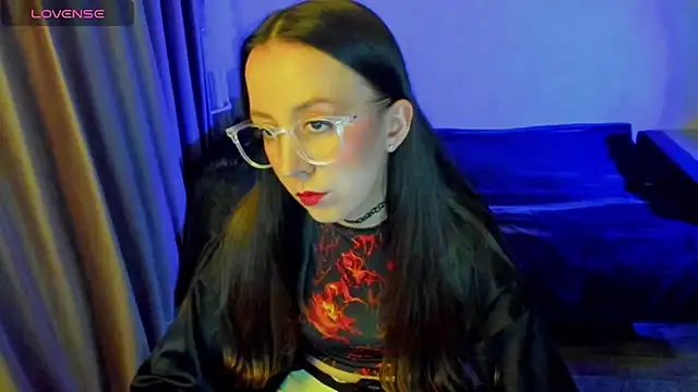 CurlySteph online show from May 7, 2026, 7:50 pm
