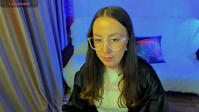 Snapshot of CurlySteph chatting on December 13, 2025, 8:04 pm CurlySteph online show from December 13, 2025, 8:04 pm