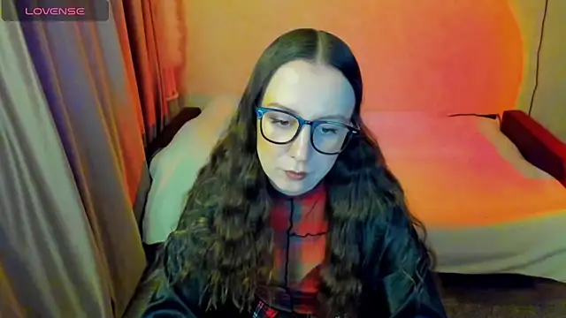 CurlySteph online show from May 17, 2026, 5:35 pm