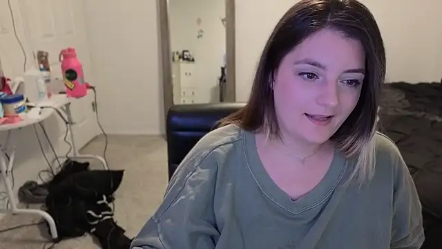 magicsparkles online show from April 28, 2026, 4:28 am