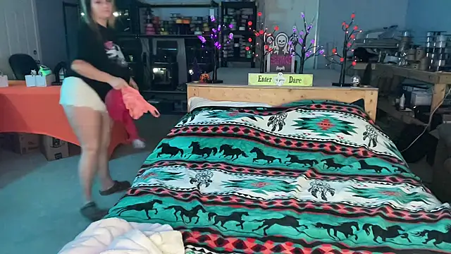 Snapshot of magicsparkles chatting on October 8, 2025, 3:08 am magicsparkles online show from October 8, 2025, 3:08 am