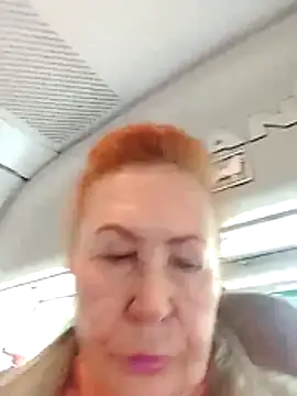 Snapshot of Hottie-Mom chatting on June 17, 2026, 7:30 am Hottie-Mom online show from June 17, 2026, 7:30 am
