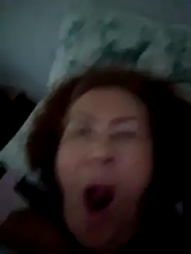 Snapshot of Hottie-Mom chatting on August 3, 2026, 6:32 am Hottie-Mom online show from August 3, 2026, 6:32 am