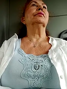Snapshot of Hottie-Mom chatting on June 29, 2026, 12:16 pm Hottie-Mom online show from June 29, 2026, 12:16 pm