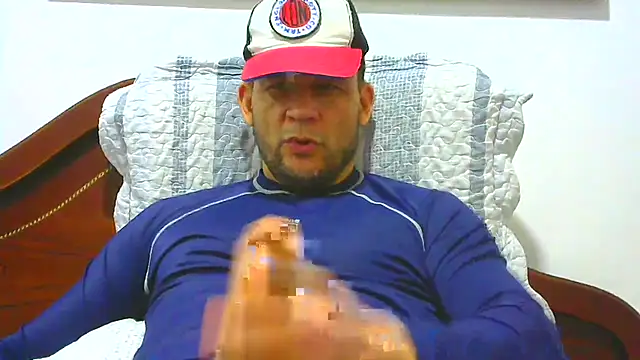 altenori112 online show from April 26, 2026, 2:31 am
