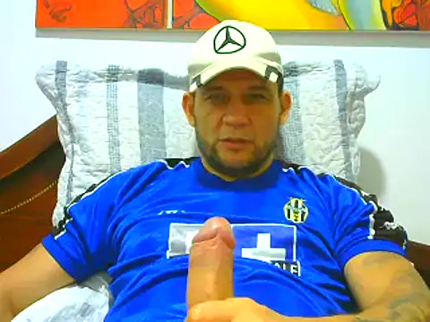 altenori112 online show from May 4, 2026, 2:37 am
