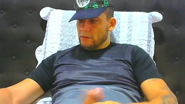 Snapshot of altenori112 chatting on June 11, 2026, 9:34 pm altenori112 online show from June 11, 2026, 9:34 pm