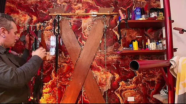 boy n girl online show from February 10, 2026, 10:47 am