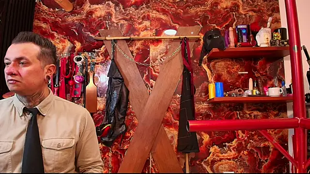 boy n girl online show from November 27, 2025, 9:43 am