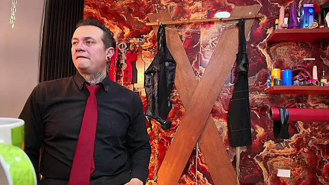 boy n girl online show from October 24, 2025, 10:03 am