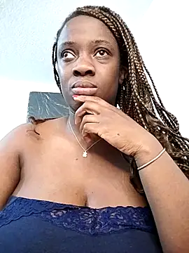 Snapshot of doucebrune chatting on June 8, 2026, 3:40 am doucebrune online show from June 8, 2026, 3:40 am