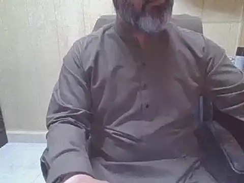 hairymaster95 online show from November 21, 2025, 4:11 am