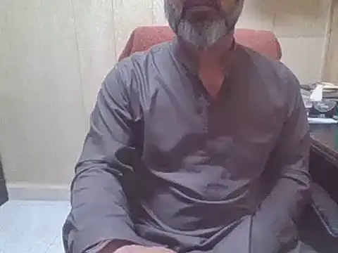 Snapshot of hairymaster95 chatting on March 31, 2026, 4:14 am hairymaster95 online show from March 31, 2026, 4:14 am