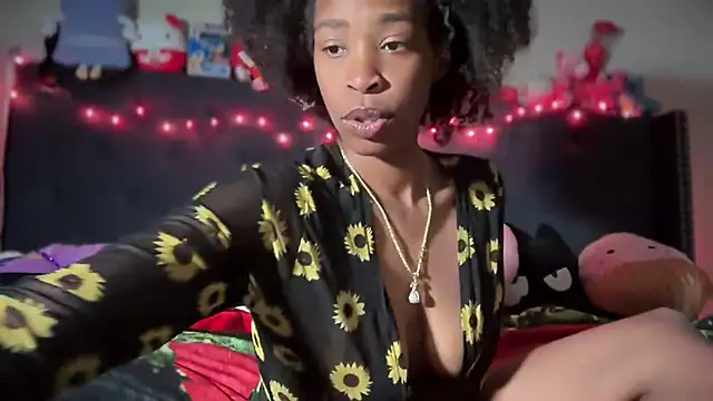 Cum2Charm online show from December 18, 2025, 2:43 pm