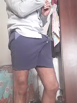 Snapshot of akramali40yo chatting on December 4, 2025, 6:01 am akramali40yo online show from December 4, 2025, 6:01 am