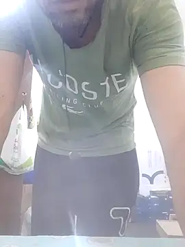 Snapshot of akramali40yo chatting on December 5, 2025, 8:35 am akramali40yo online show from December 5, 2025, 8:35 am