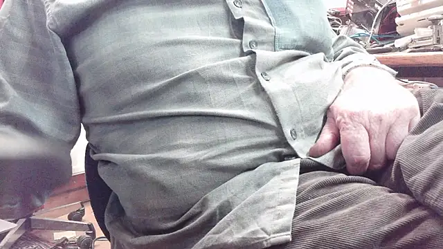 Snapshot of HaraldGermany chatting on November 4, 2025, 5:50 pm HaraldGermany online show from November 4, 2025, 5:50 pm