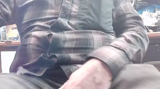 Snapshot of HaraldGermany chatting on February 9, 2025, 3:23 pm HaraldGermany online show from February 9, 2025, 3:23 pm