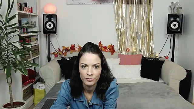 Snapshot of JaneDejaySC chatting on November 4, 2025, 8:34 pm JaneDejaySC online show from November 4, 2025, 8:34 pm